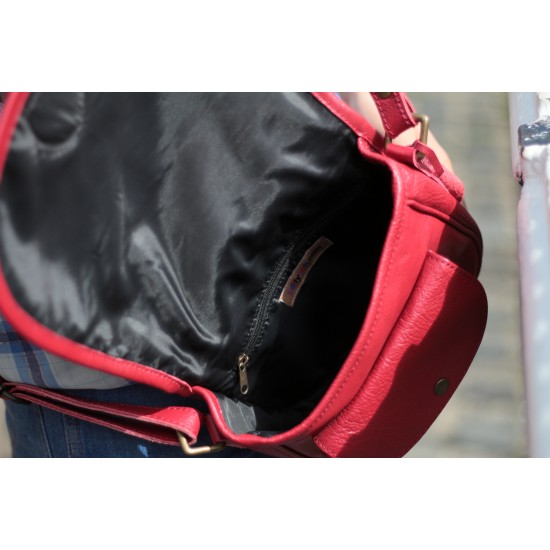 Isabelle Saddle Bag Red Small