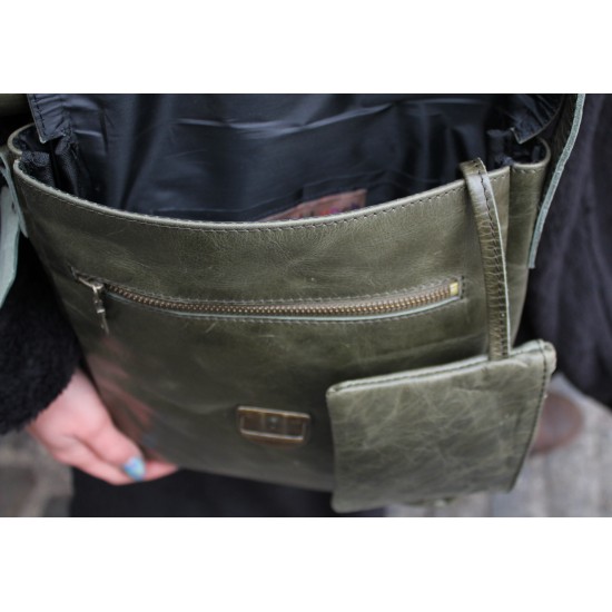 Envelope Medium Pushthrough Bag Olive Green Leather