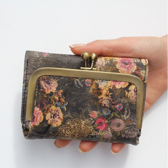 Evanna Clipframe Kissclasp Wallet Vintage Floral no 21 Print Leather