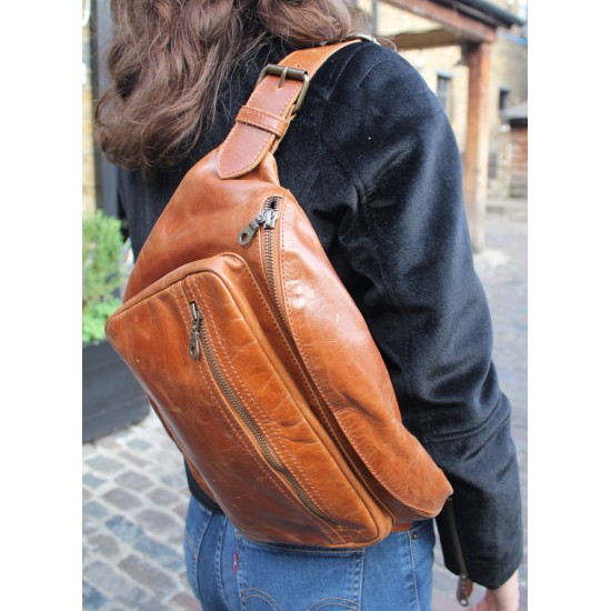 Giant Bum bag Fanny Pack Tan Leather