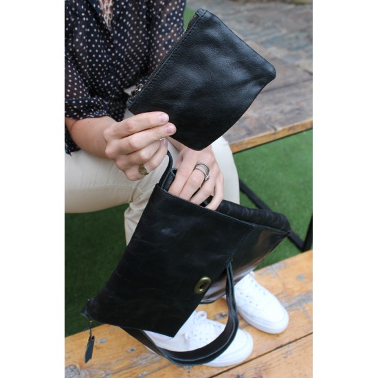 Messenger Medium Crossbody Bag Black Leather