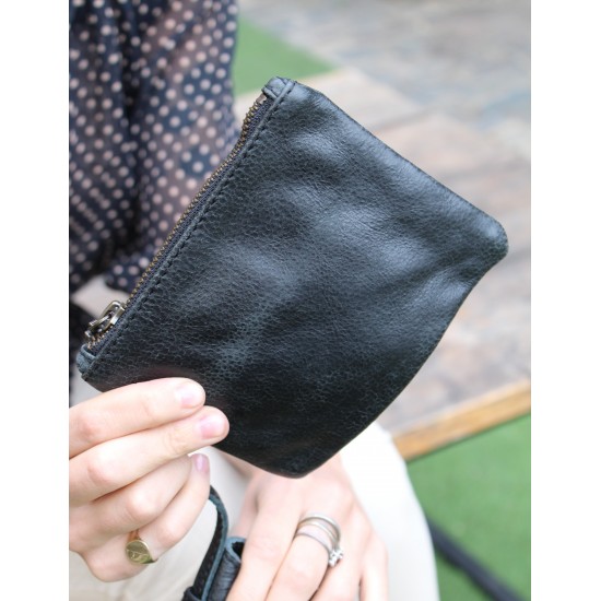 Envelope Medium Crossbody Bag Black Leather