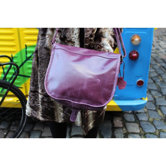 Isabelle Saddle Bag Medium Purple