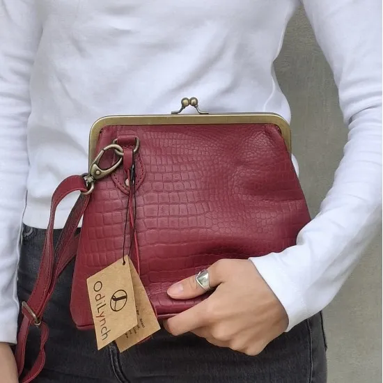 Boston Red Croco Style Leather Clip bag