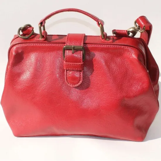 doctor-small-leather-bag-handmade-waterproof-sustainable-handbag