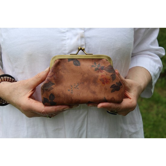 Miranda clip purse with card slots
