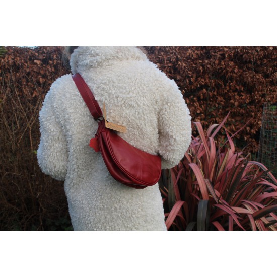 Bobby Medium Crescent Zipped Red Front bag