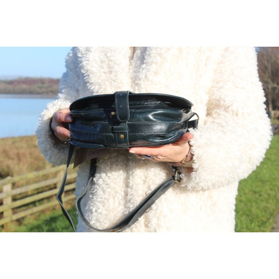 Isabelle saddle bag navy leather