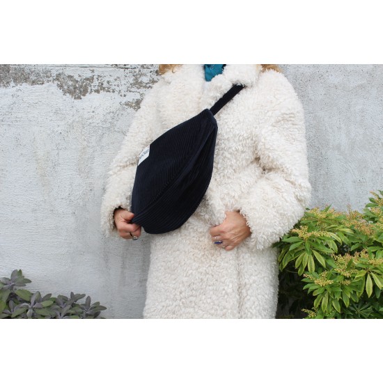 Bobby large navy corduroy