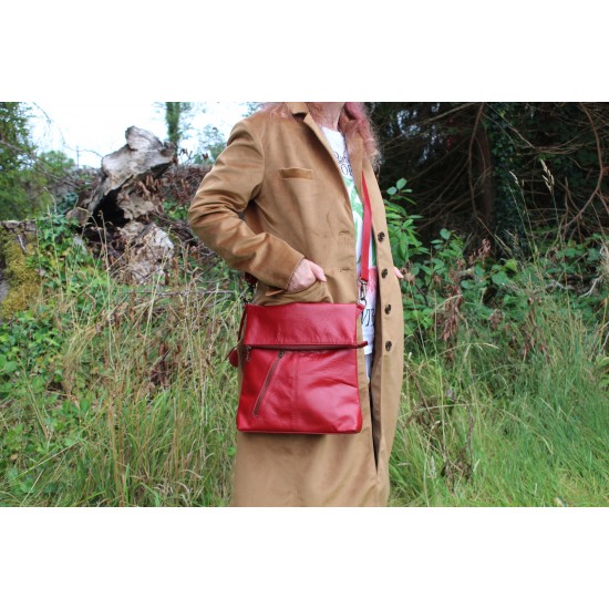 Amelie Flap Zip Messenger bag Red 