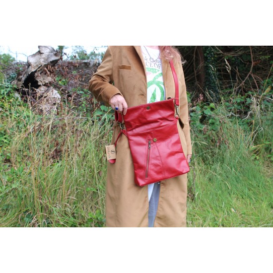 Amelie Flap Zip Messenger bag Red 