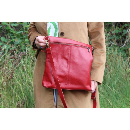 Amelie Flap Zip Messenger bag Red 