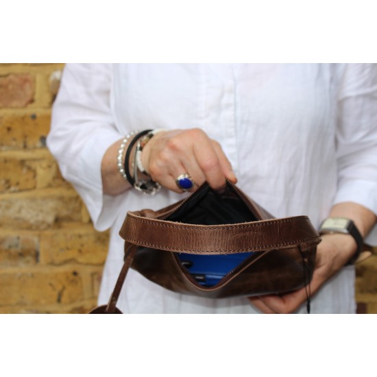 Edith Baguette Leather Brown