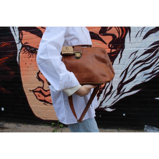 Doctor Bag 01 Tan Scrunchy or smooth Leather